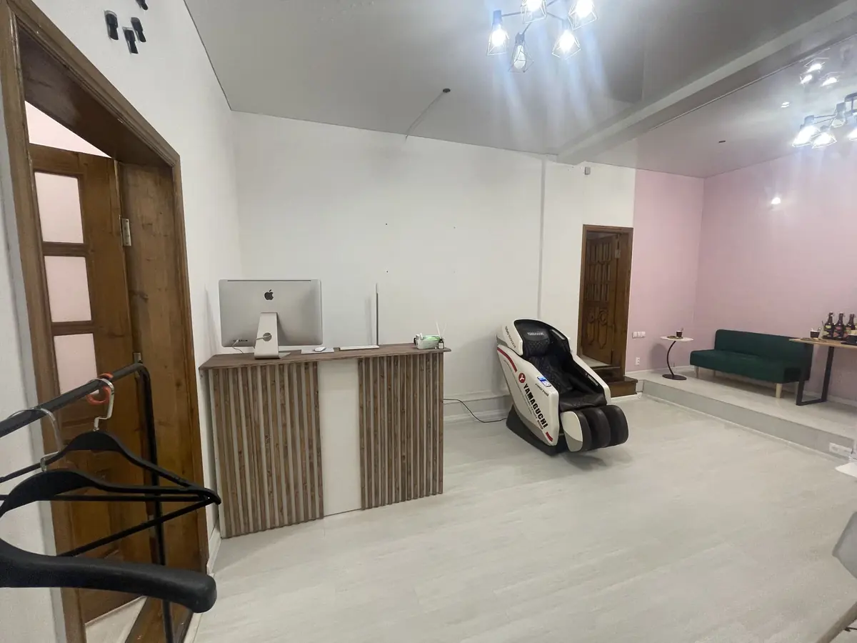 Зона ожидания в салоне MassageCo
