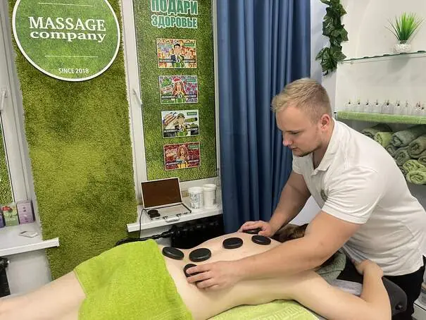 Массаж горячими камнями в салоне MassageCo, Симферополь