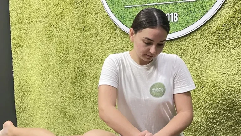 Массаж спины в салоне MassageCo, Симферополь
